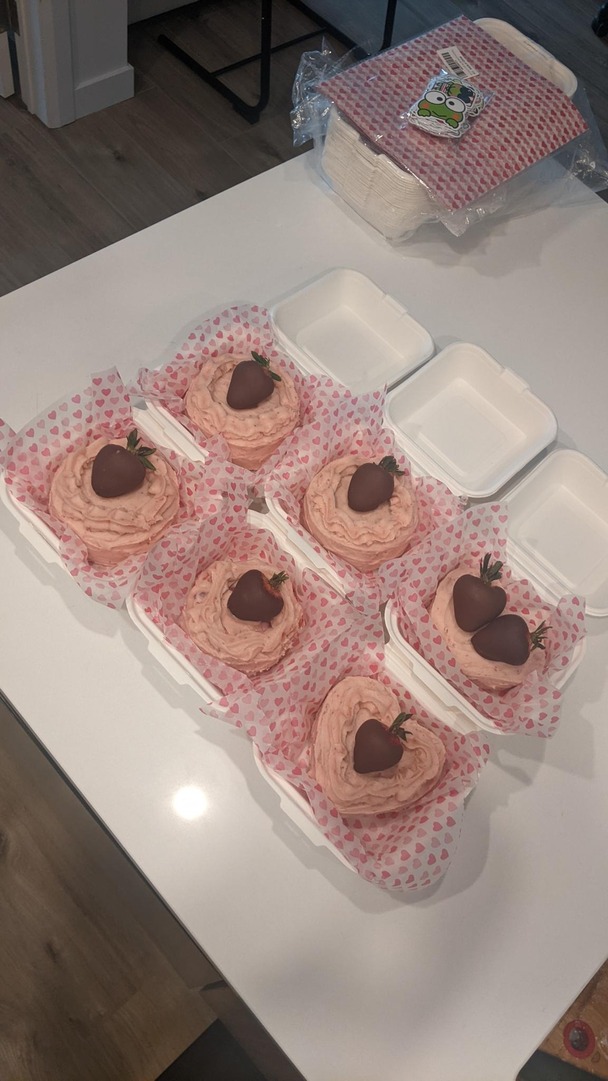 Bento Strawberry Cakes